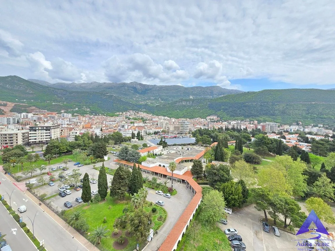 Prodaja, jednosoban stan, 63m², Centar, Budva