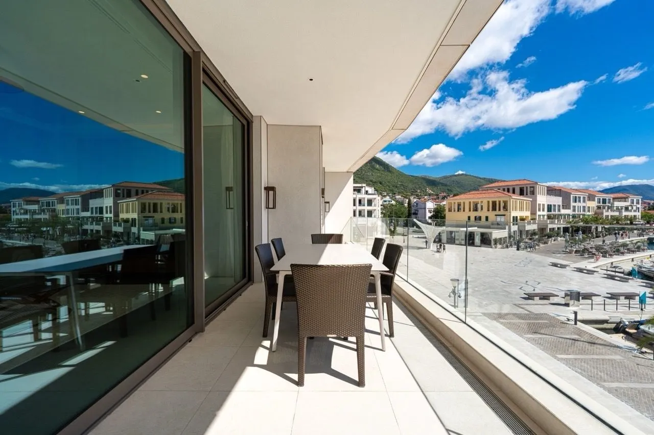 Prodaja, trosoban stan, 160m², Kumbor, Herceg Novi