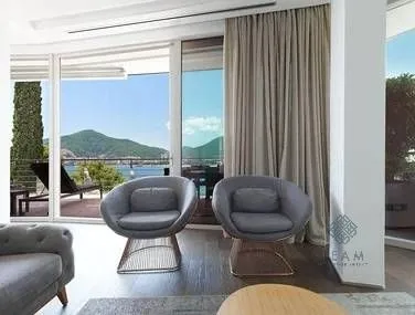 Sale, two bedroom apartment, 178m², Dukley Gardens, Budva