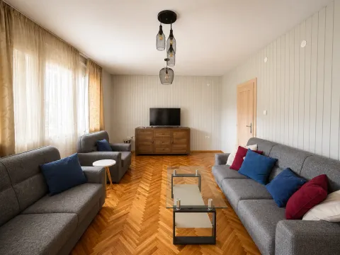 Rent, two bedroom apartment, 108m², Stari Aerodrom, Podgorica - image 1