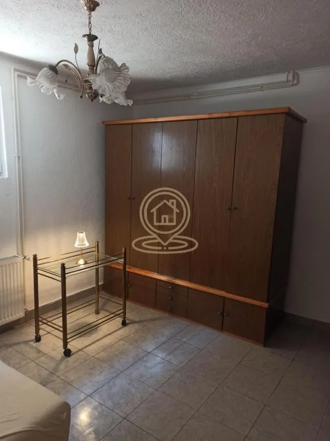 Izdavanje, trosoban stan, 70m², Salajka, Novi Sad Sve Podlokacije