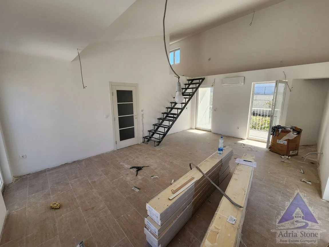 Sale, four bedroom apartment, 123m², Kalimanj, Tivat