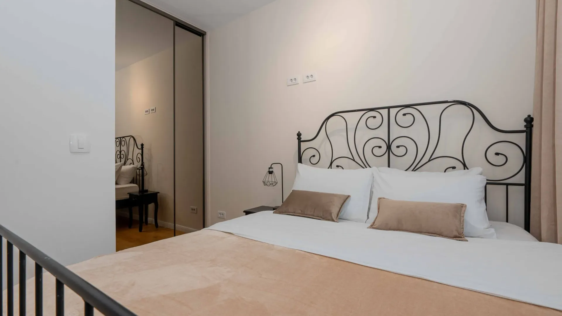 Prodaja, trosoban stan, 132m², Škaljari, Kotor
