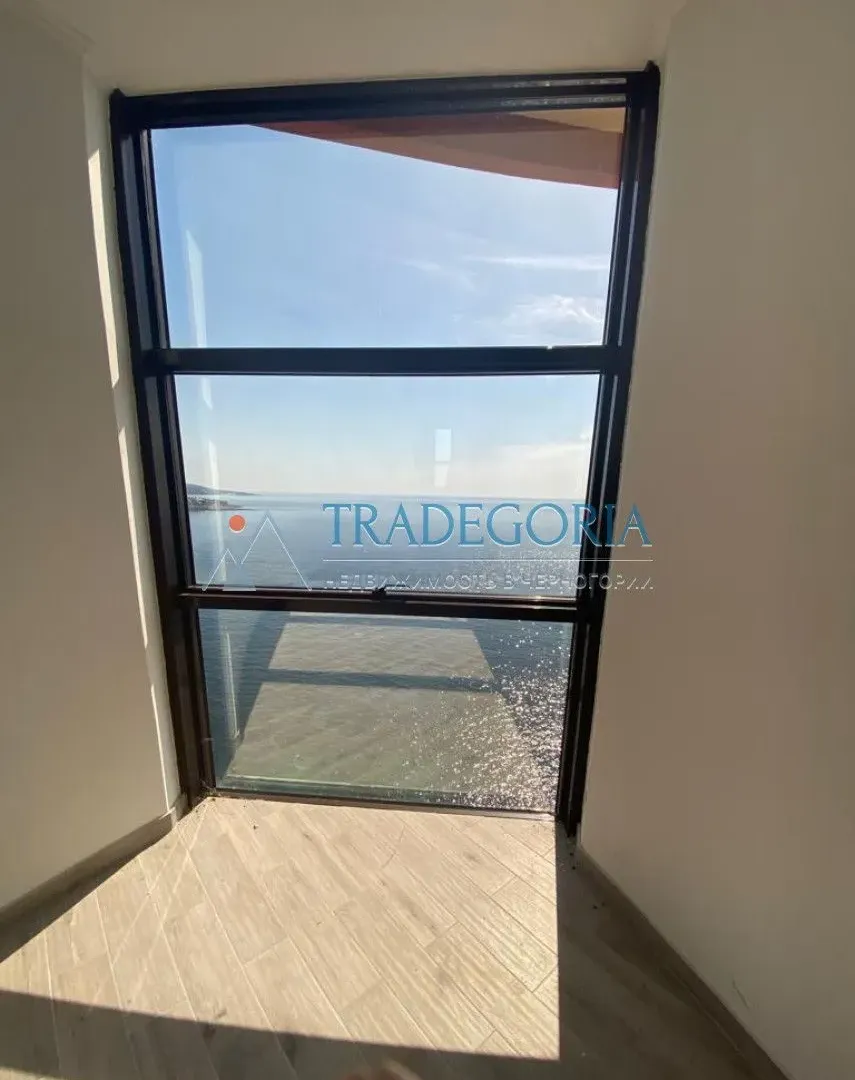 Prodaja, trosoban stan, 227m², Dobra Voda, Bar