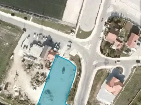 Izdavanje, plac, 1900m², Nikšić, Crna Gora - image 2