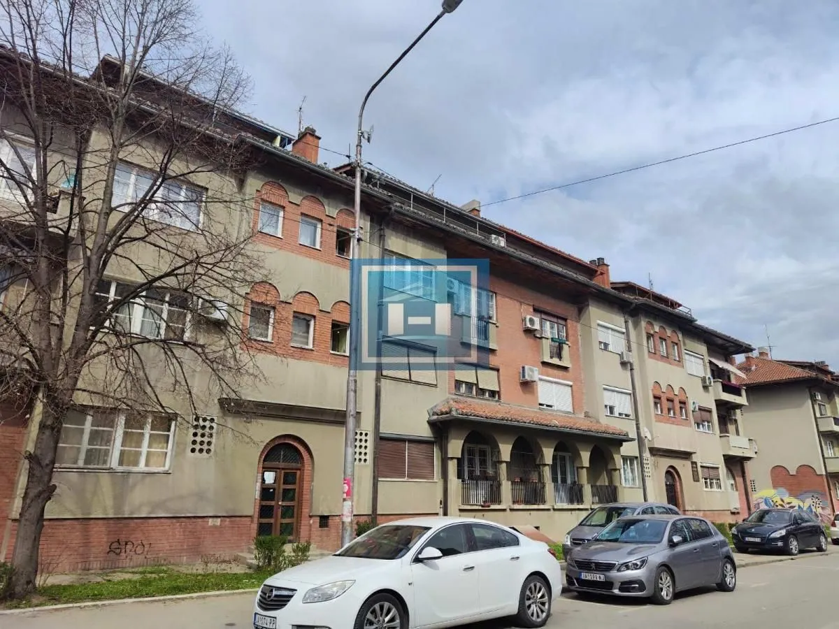 Prodaja, dvosoban stan, 73m², Centar, Jagodina