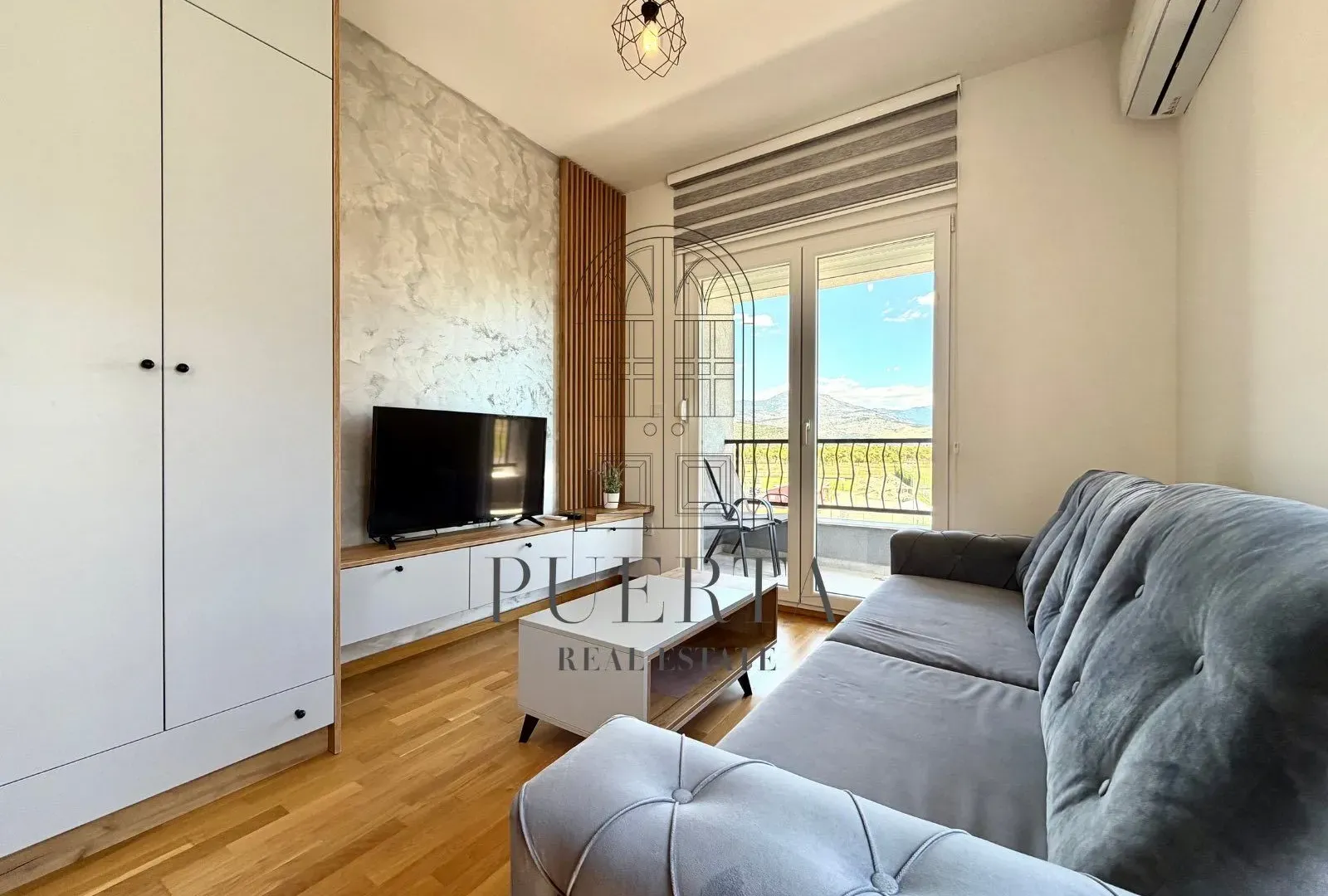 Rent, studio apartment, 27m², Stari Aerodrom, Podgorica