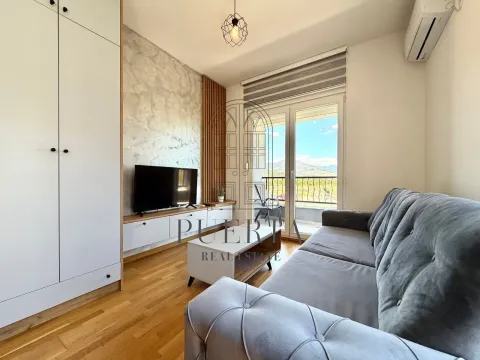 Rent, studio apartment, 27m², Stari Aerodrom, Podgorica - image 1