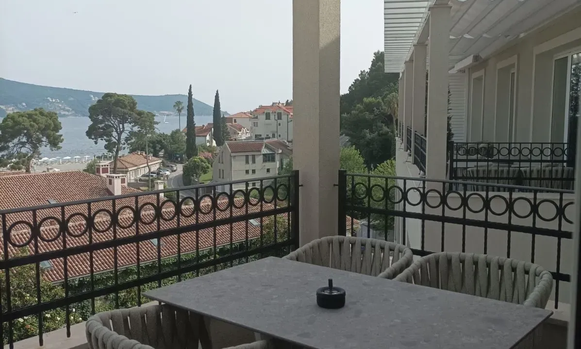 Prodaja, dvosoban stan, 102m², Herceg Novi, Crna Gora