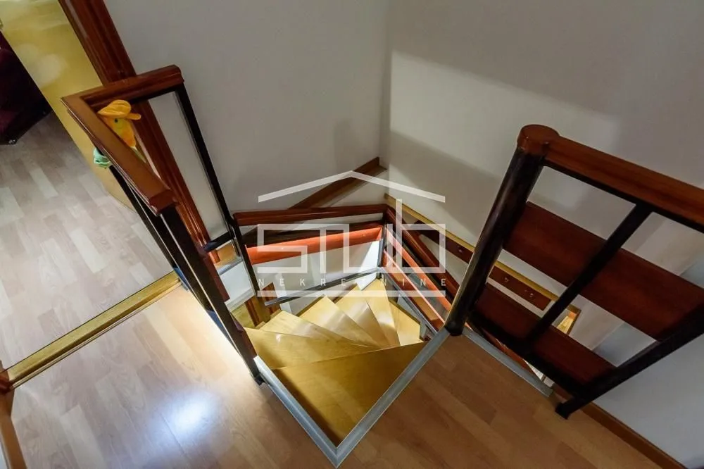 Sale, four bedroom apartment, 105m², Stari Grad, Beograd