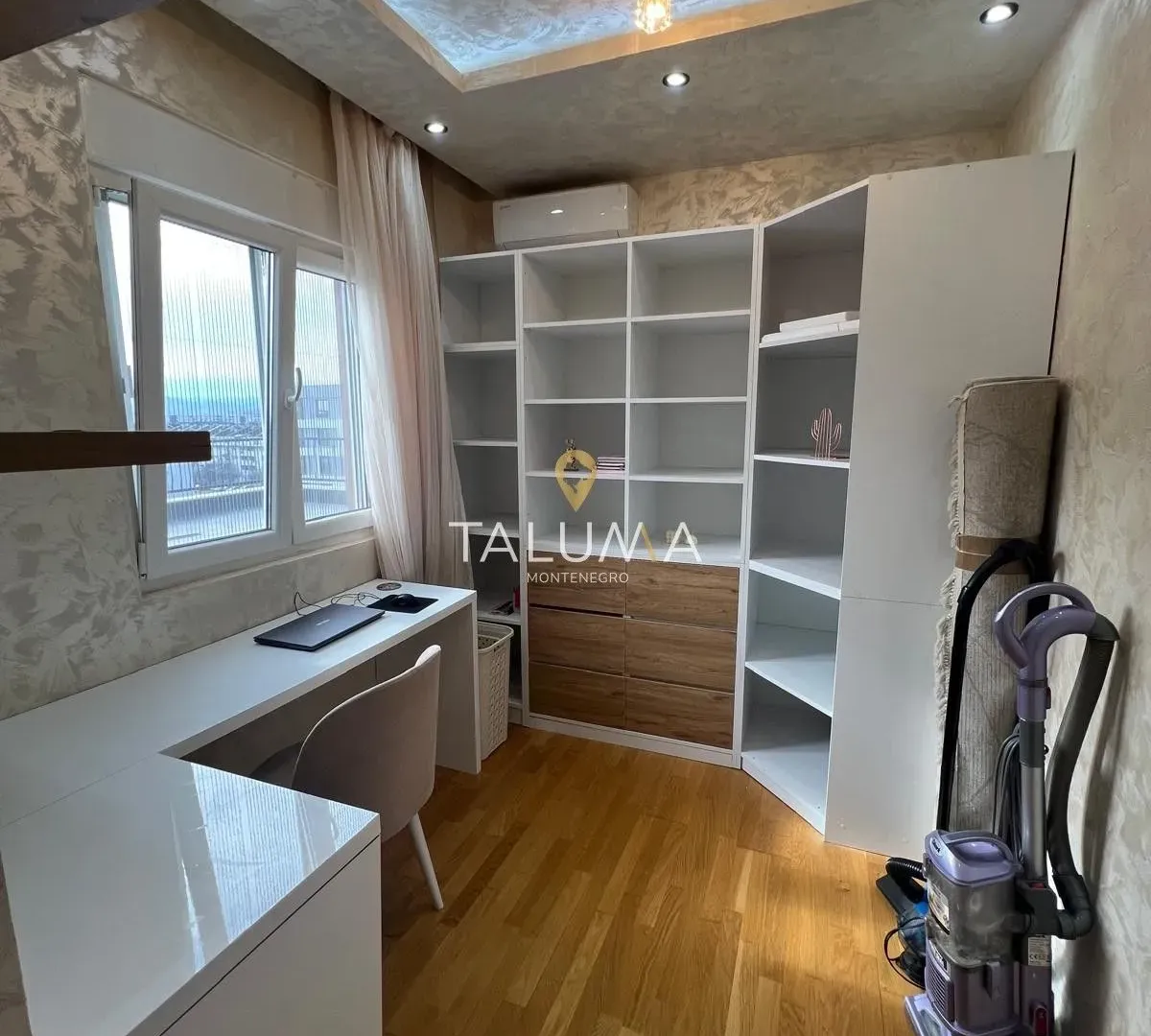 Rent, three bedroom apartment, 100m², Stari Aerodrom, Podgorica