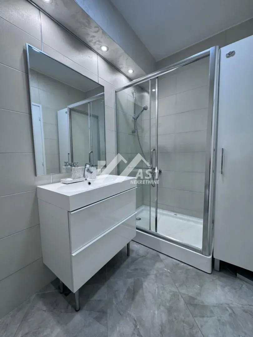 Prodaja, trosoban stan, 79m², Novi Sad Sve Podlokacije, Novi Sad