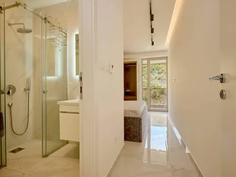 Prodaja, dvosoban stan, 90m², Budva, Crna Gora - image 19