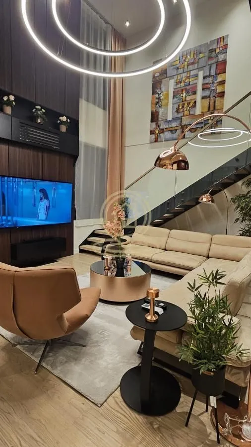 Izdavanje, četvorosoban stan, 161m², Savski Venac, Beograd