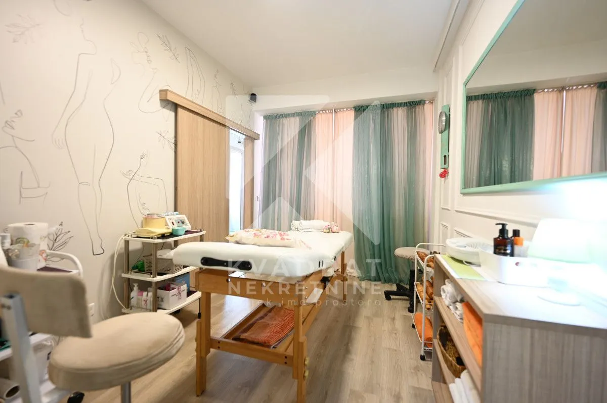 Rent, office space, 63m², City Kvart, Podgorica