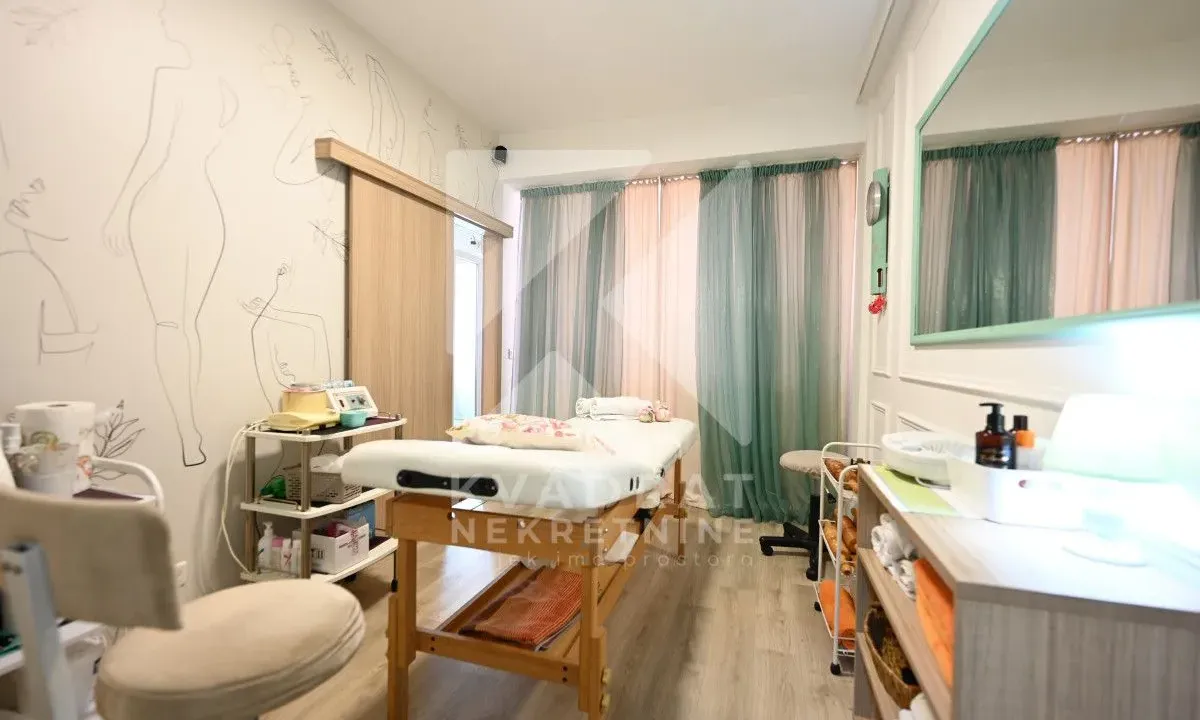 Rent, office space, 63m², City Kvart, Podgorica