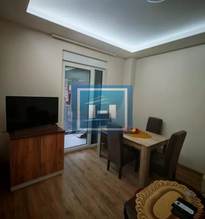 Prodaja, trosoban stan, 70m², Branko Krsmanović, Paraćin