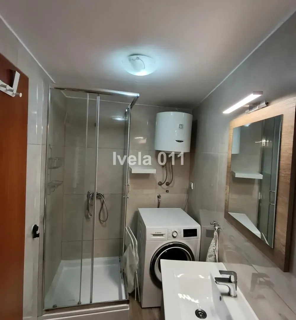 Prodaja, trosoban stan, 70m², Vojvode Vlahovica, Beograd