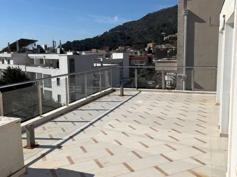 Prodaja, trosoban stan, 171m², Petrovac, Budva - image 4