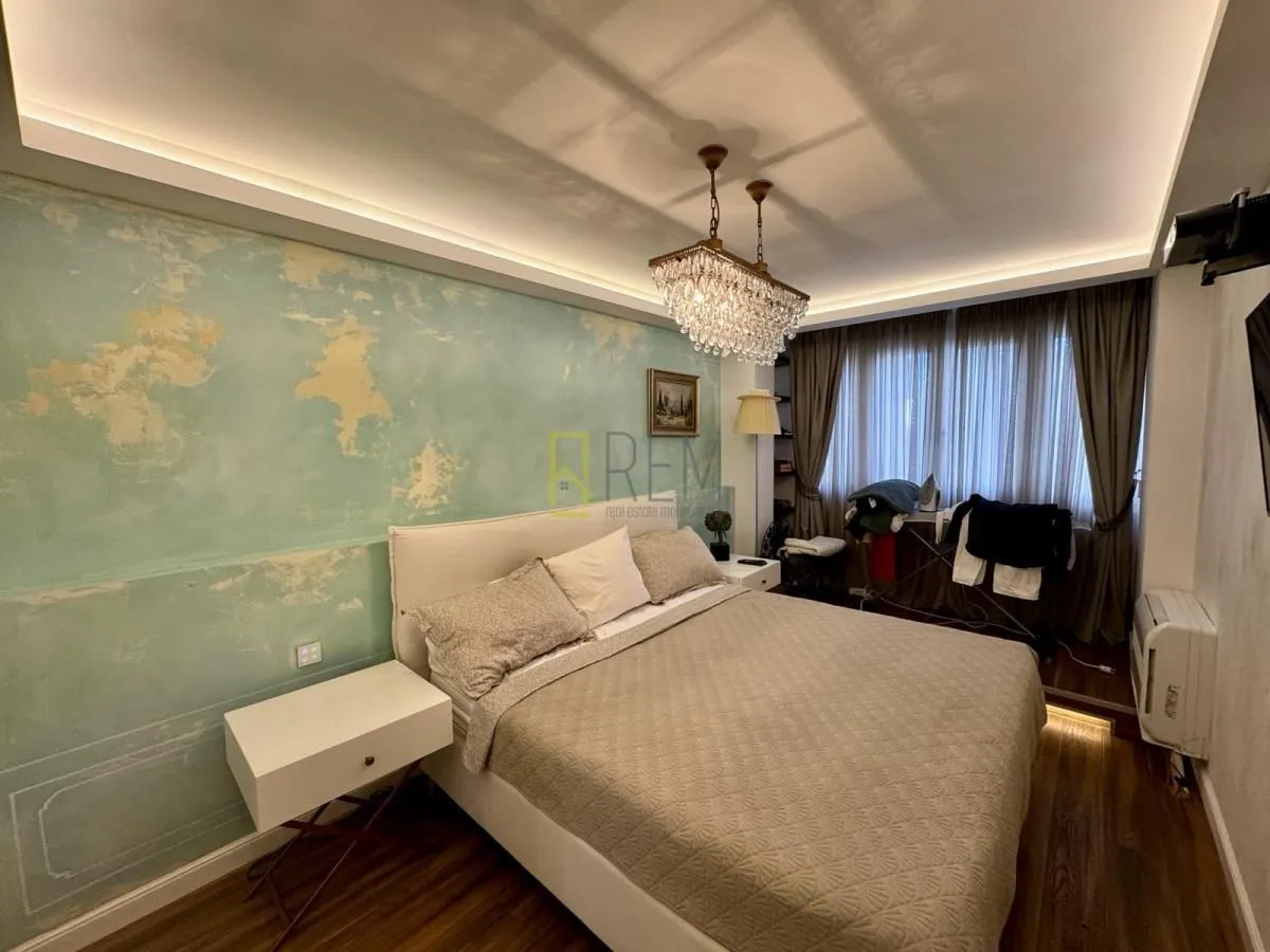 Prodaja, trosoban stan, 130m², Centar, Podgorica