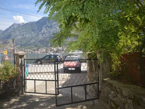 Prodaja, kuća, 323m², Škaljari, Kotor - image 2