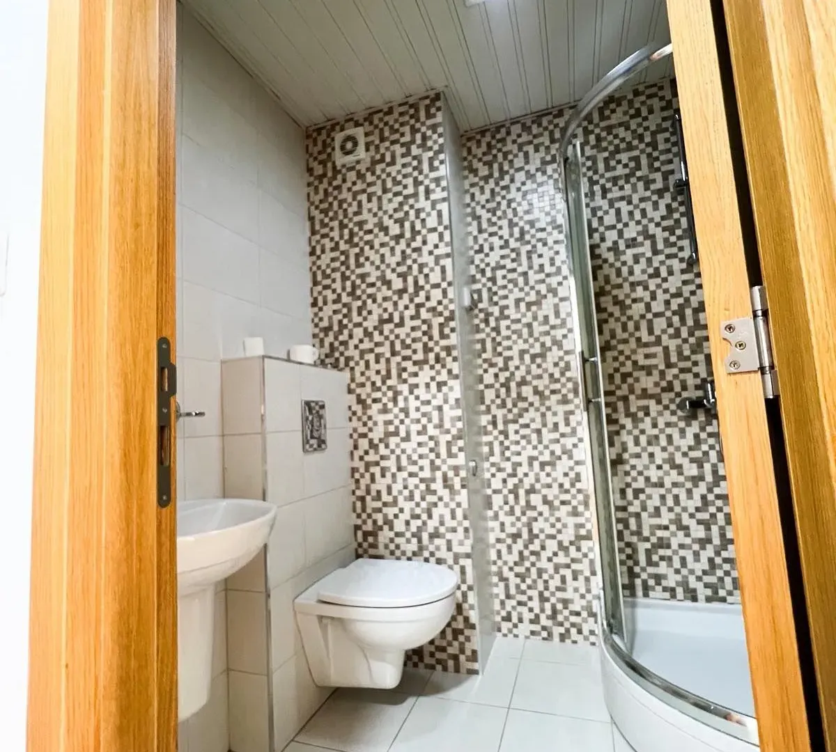 Rent, office space, 44m², City Kvart, Podgorica