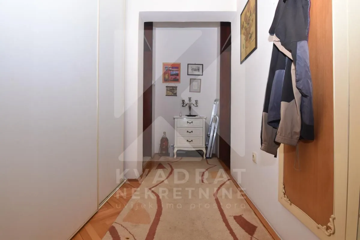 Prodaja, trosoban stan, 108m², Malo Brdo, Podgorica