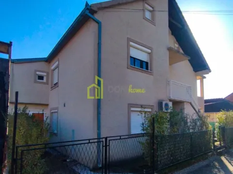 Prodaja, kuća, 220m², Tološka šuma, Podgorica - image 18