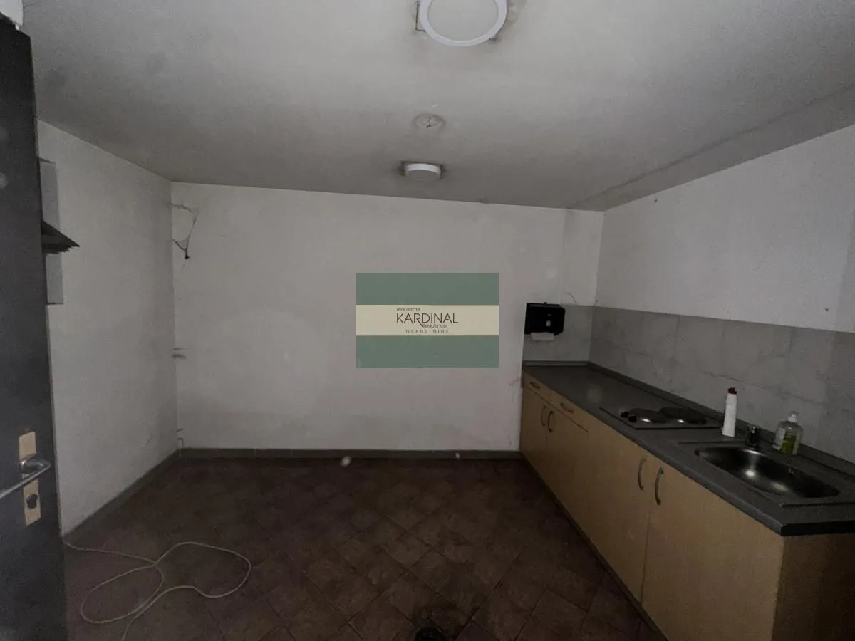 Rent, office space, 200m², Centar, Kragujevac