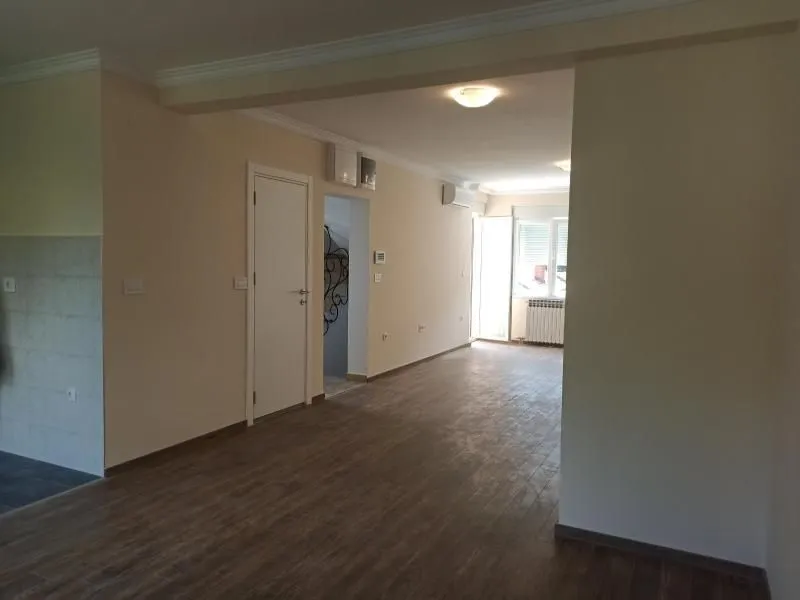 Sale, four bedroom apartment, 100m², Voždovac Sve Podlokacije, Beograd