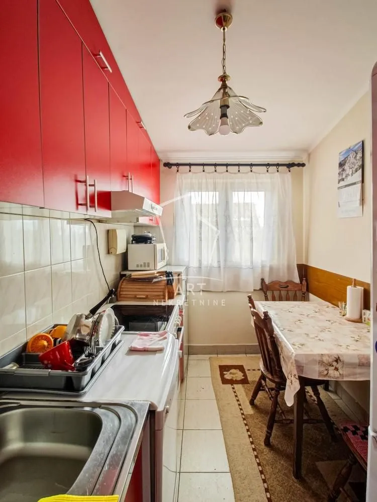 Sale, four bedroom apartment, 79m², Severni Bulevar, Zvezdara Sve Podlokacije