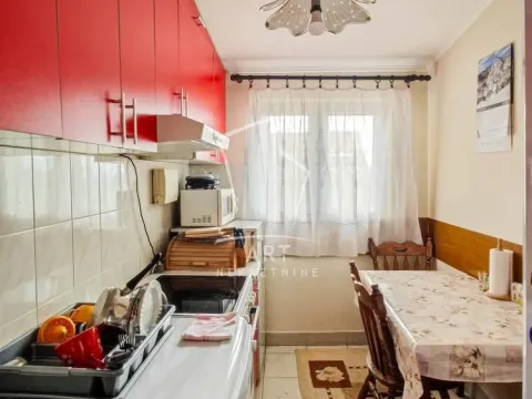 Prodaja, četvorosoban stan, 79m², Severni Bulevar, Zvezdara Sve Podlokacije - image 9