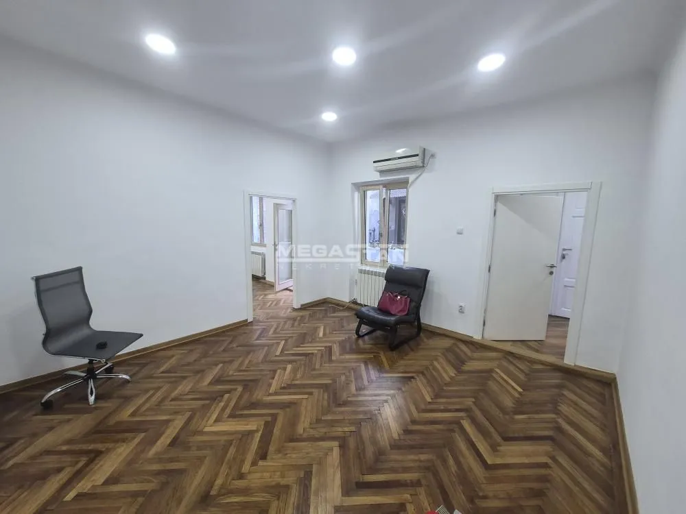 Rent, three bedroom apartment, 60m², Stari Grad, Beograd