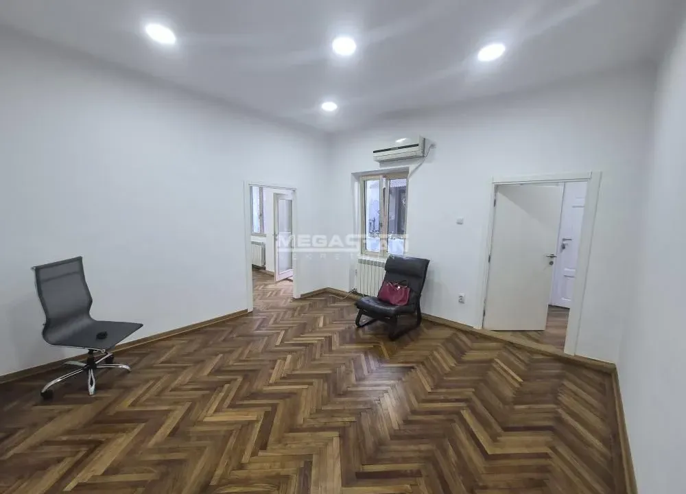 Rent, three bedroom apartment, 60m², Stari Grad, Beograd