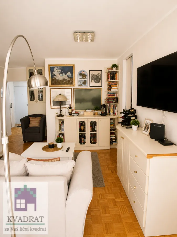 Prodaja, trosoban stan, 80m², Novo naselje, Novi Sad