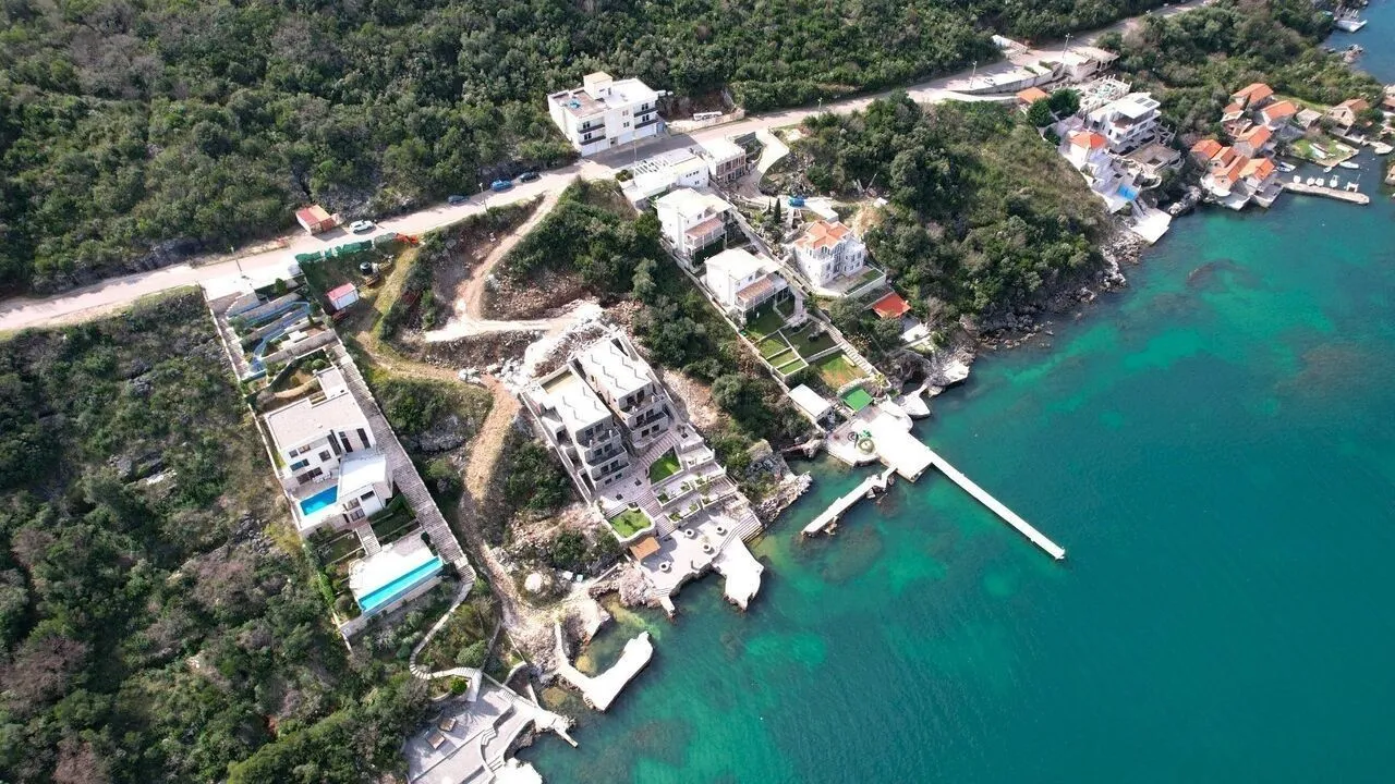 Prodaja, plac, 2300m², Luštica, Tivat
