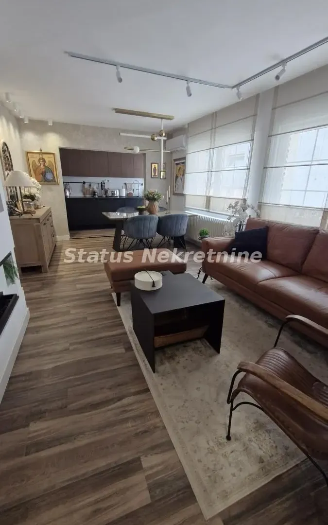 Prodaja, kuća, 285m², Sremski Karlovci, Novi Sad