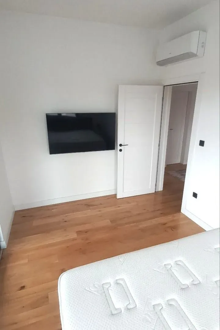 Rent, apartment, 180m², Gornja Gorica, Podgorica