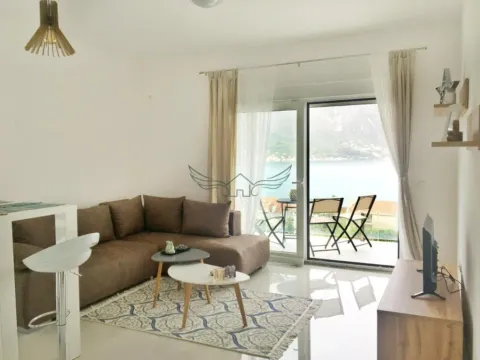 Izdavanje, jednosoban stan, 52m², Dobrota, Kotor - image 3