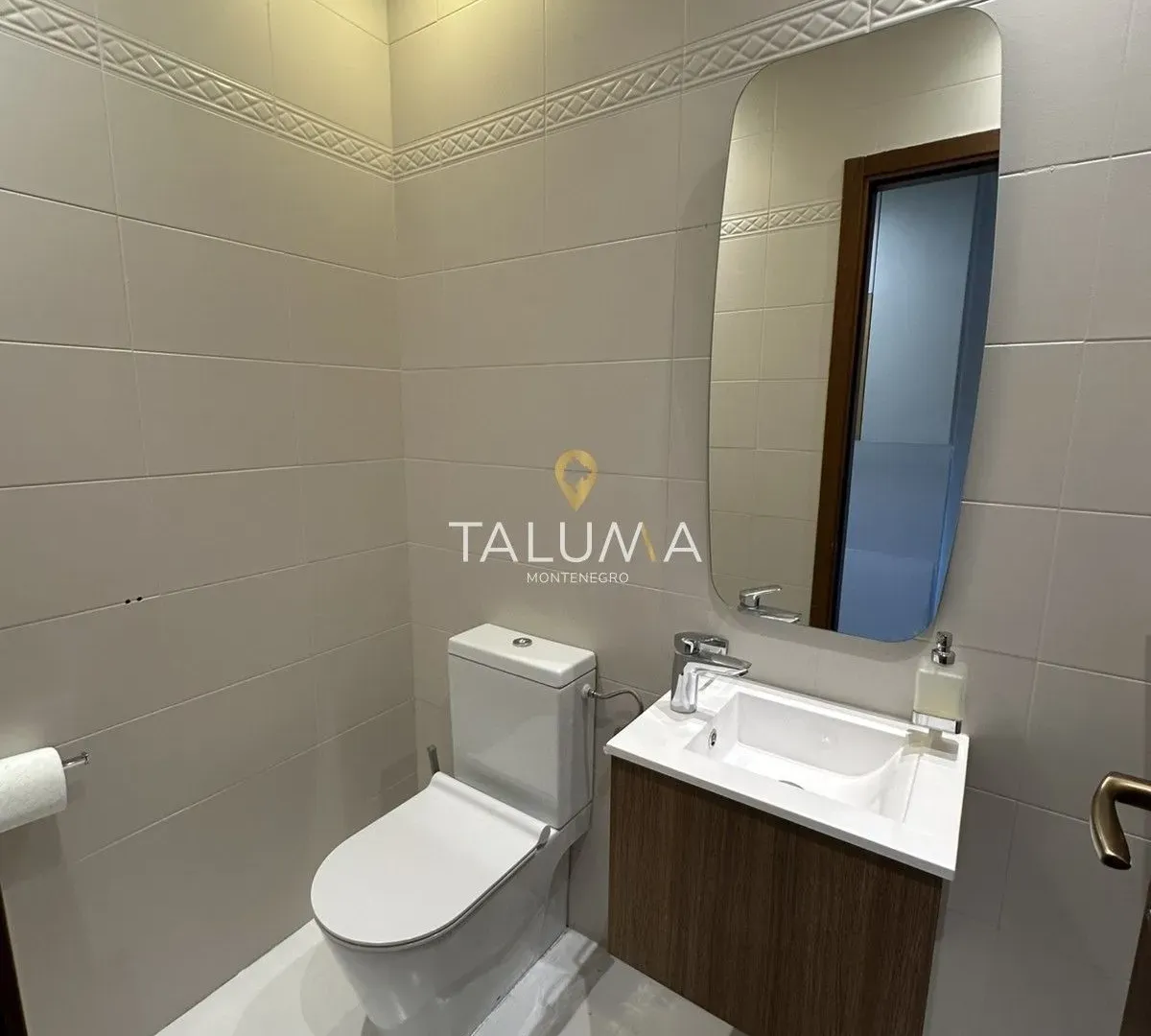 Rent, three bedroom apartment, 200m², Gorica C, Podgorica