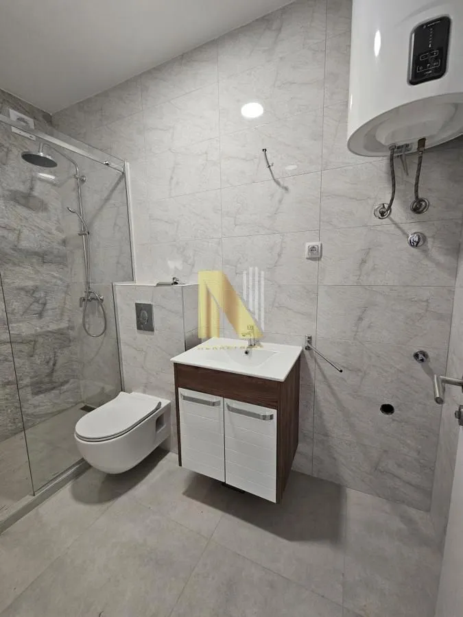Izdavanje, trosoban stan, 72m², Podbara, Novi Sad Sve Podlokacije