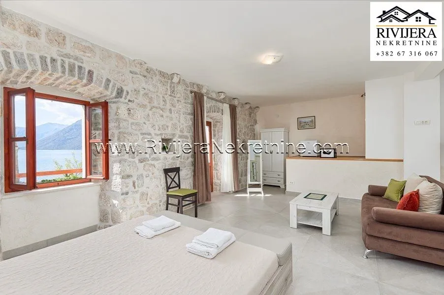 Sale, house, 450m², Dobrota, Kotor
