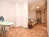 Izdavanje, četvorosoban stan, 160m², Tološi, Podgorica - image 19