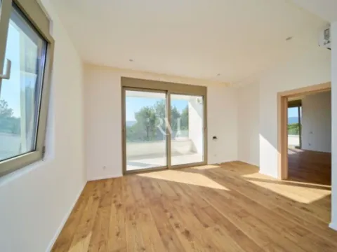 Prodaja, jednosoban stan, 111m², Mrčevac, Tivat - image 4