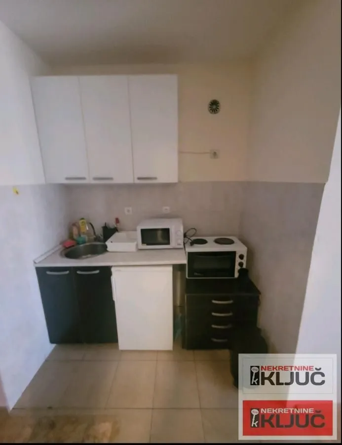 Izdavanje, garsonjera, 25m², Nova Detelinara, Novi Sad Sve Podlokacije