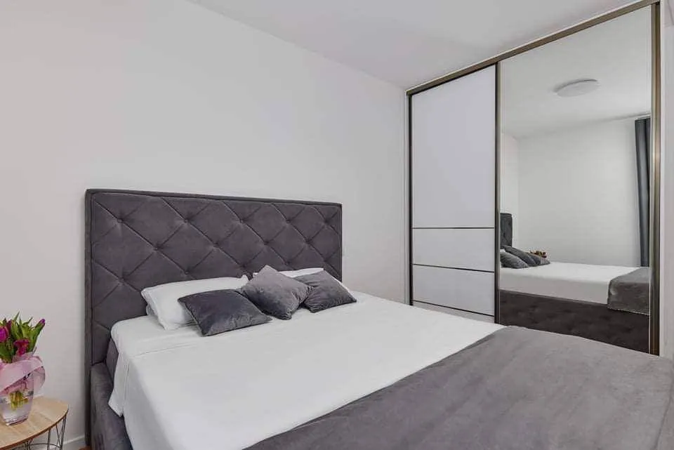 Sale, two bedroom apartment, 74m², Dobrota, Kotor