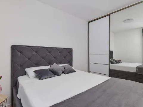 Prodaja, dvosoban stan, 74m², Dobrota, Kotor - image 6