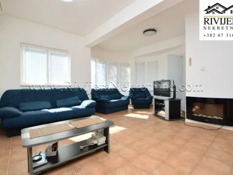 Prodaja, dvosoban stan, 59m2, Topla, Herceg Novi Prodaja, dvosoban stan, 59m2, Topla, Herceg Novi