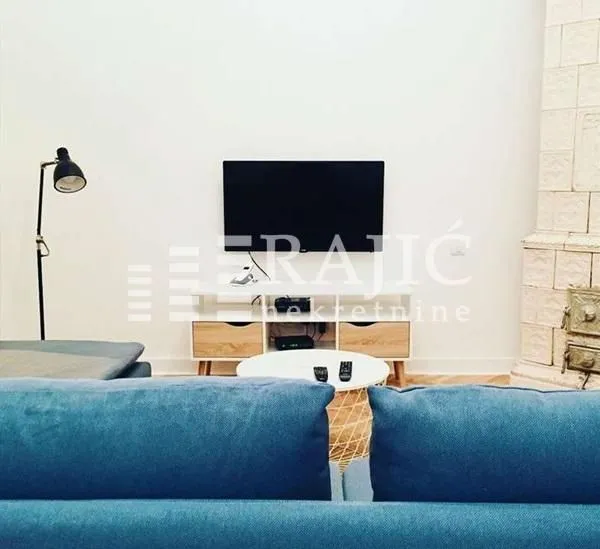 Izdavanje, dvosoban stan, 50m², Stari Grad, Beograd