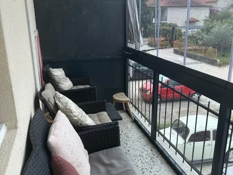 Izdavanje, jednosoban stan, 55m², Kalimanj, Tivat - image 6